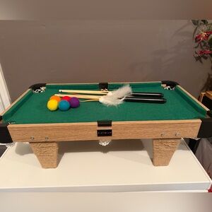 Vetreksa Cat Pool Table Scratcher Toy with Accessories